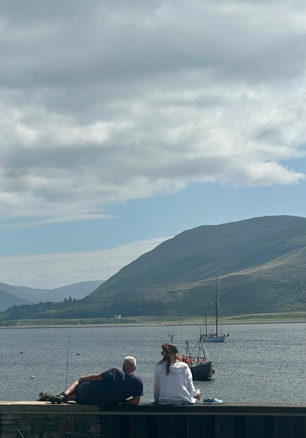 The Ferry Boat Inn Ullapool Exteriör bild