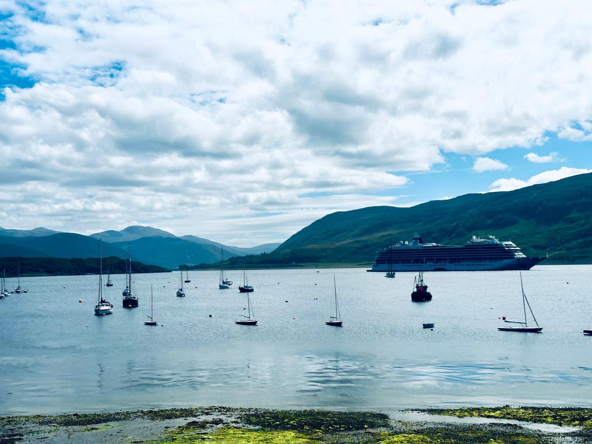The Ferry Boat Inn Ullapool Exteriör bild