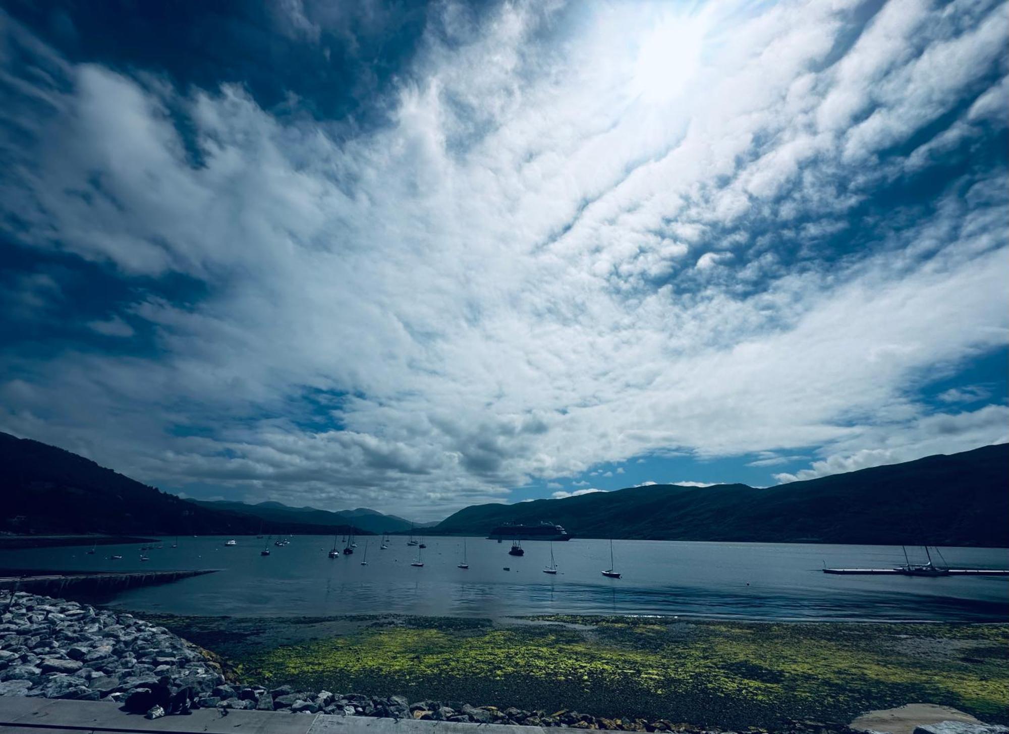 The Ferry Boat Inn Ullapool Exteriör bild