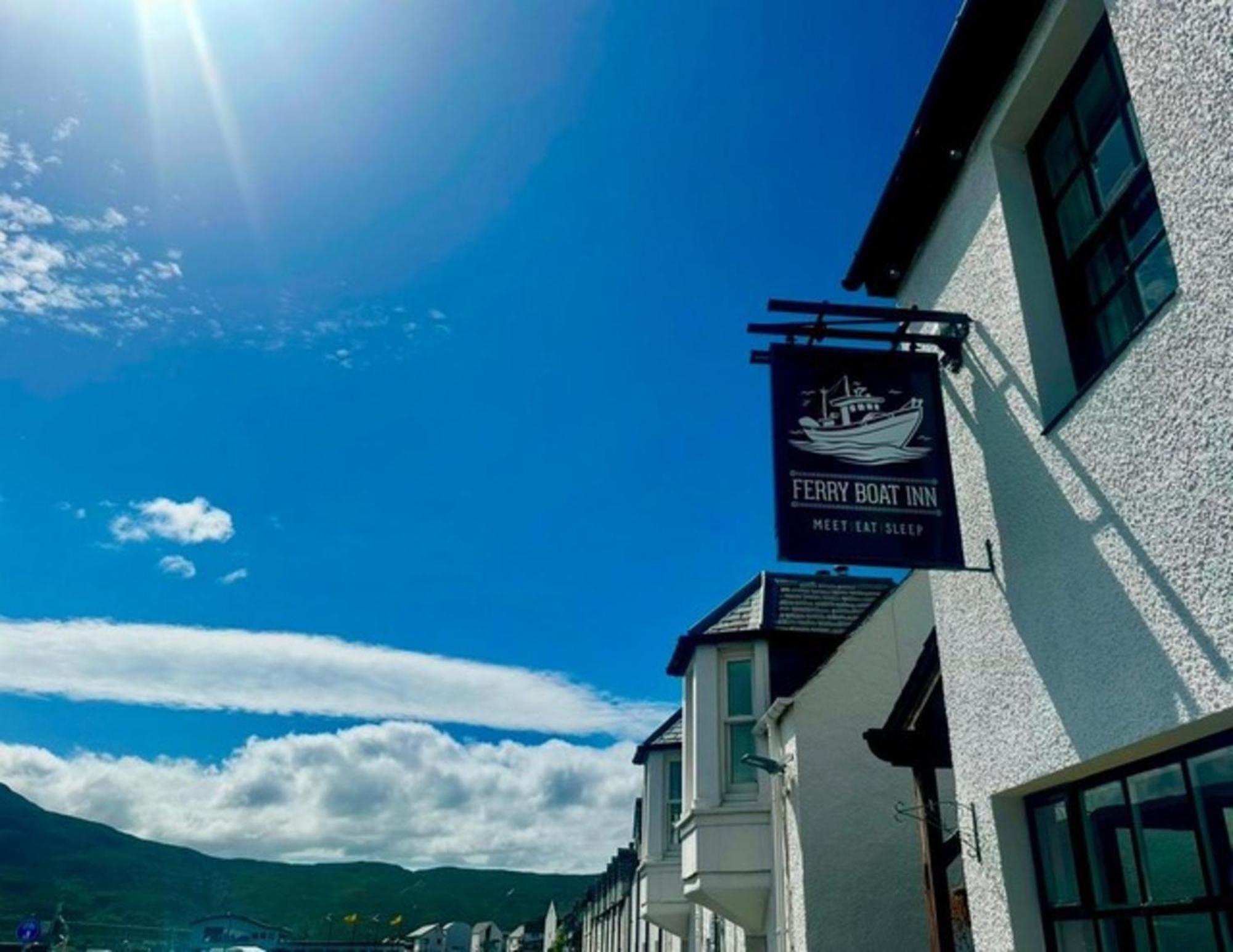 The Ferry Boat Inn Ullapool Exteriör bild